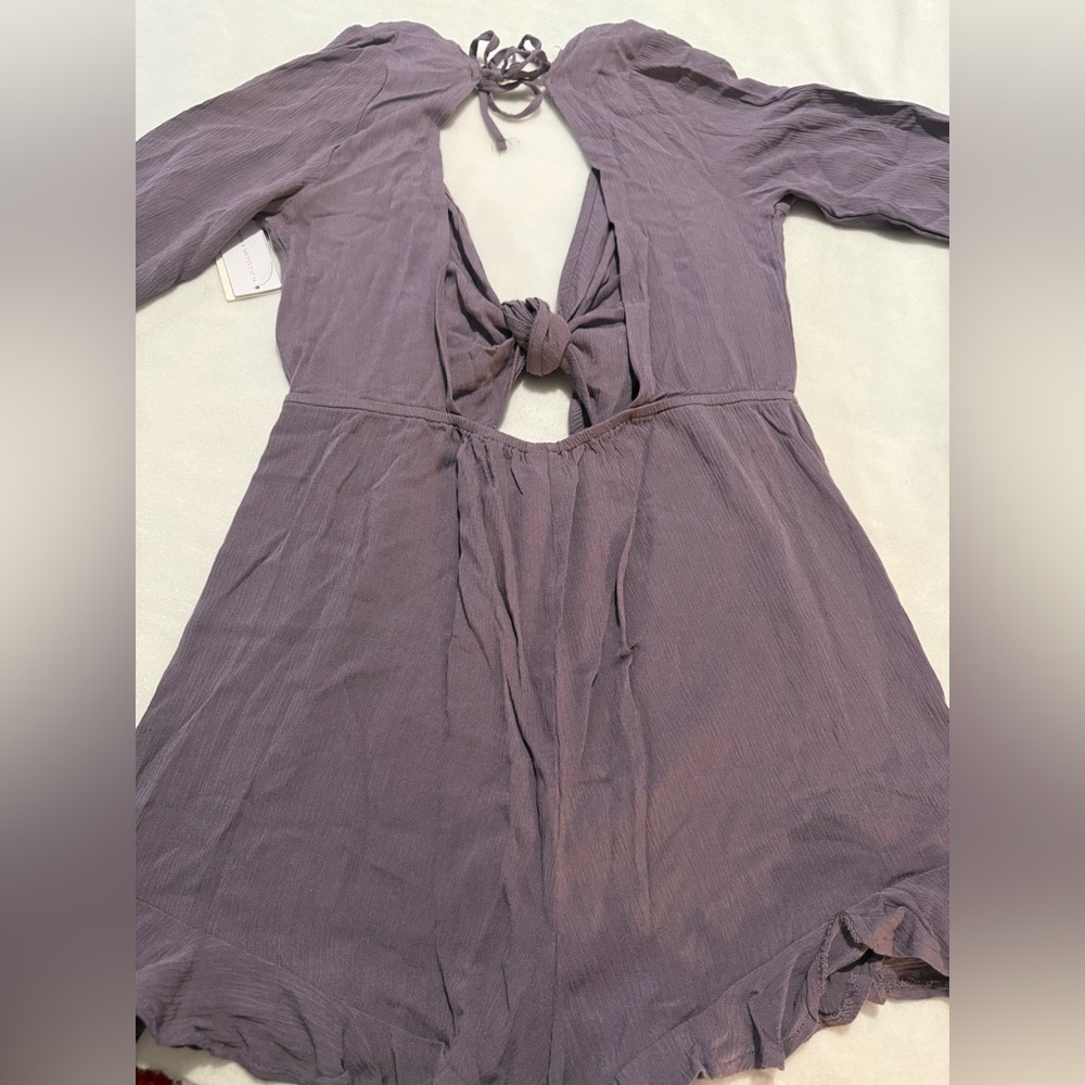 Lavender Romper with open back and open tie front - Picture 4 of 4